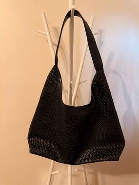 Black Woven Shoulder Tote Bag - Unbranded